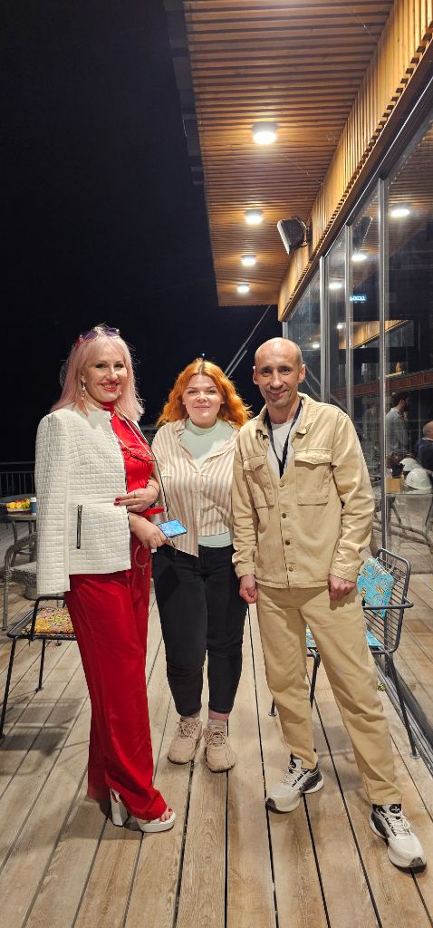 Лазерное шоу - зрители на площадке